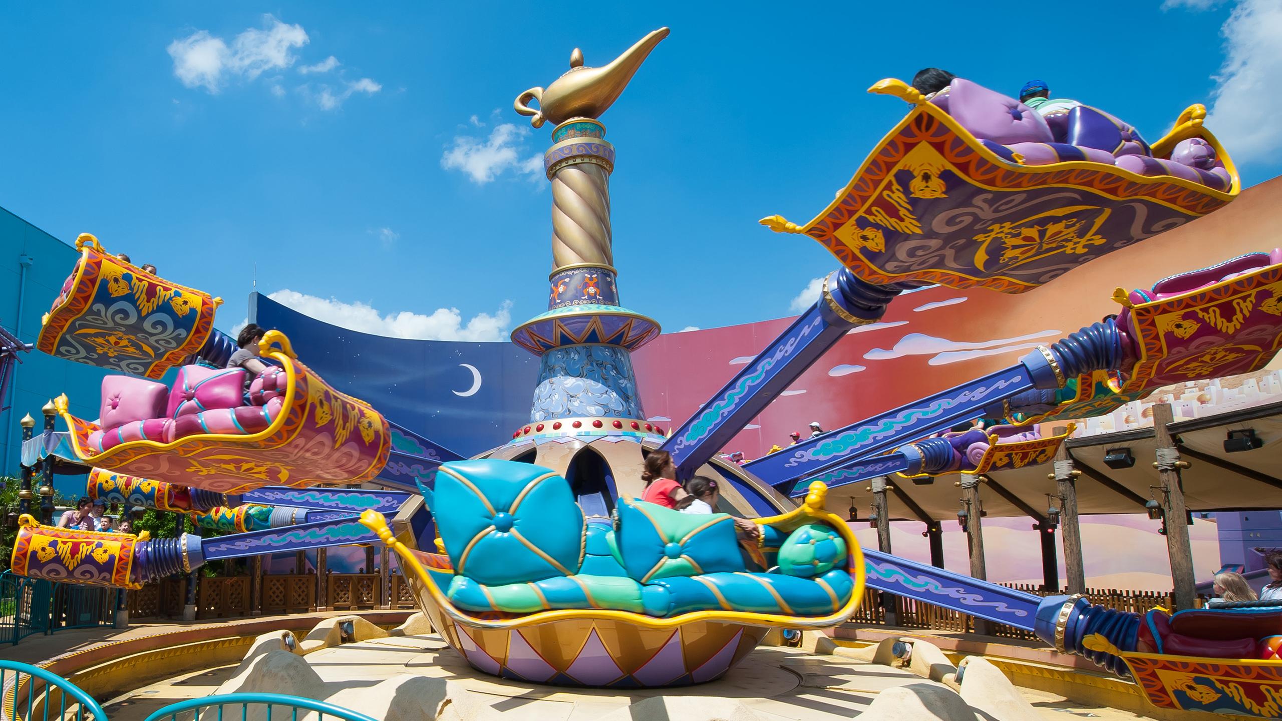 n014973_2020jun05_flying-carpet-over-agrabah_16-9_tcm797-156930$p~1$f~jpg
